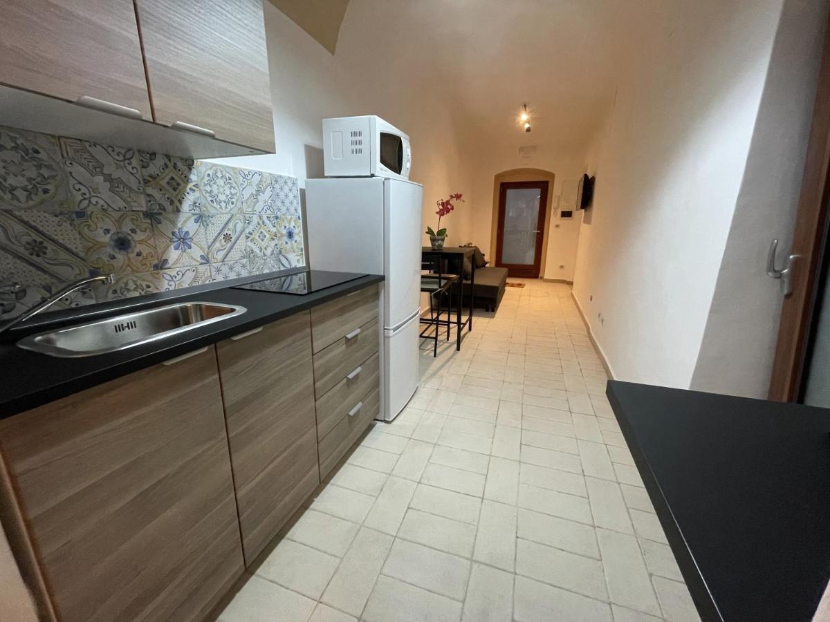 Alex Comfort House Бари Экстерьер фото
