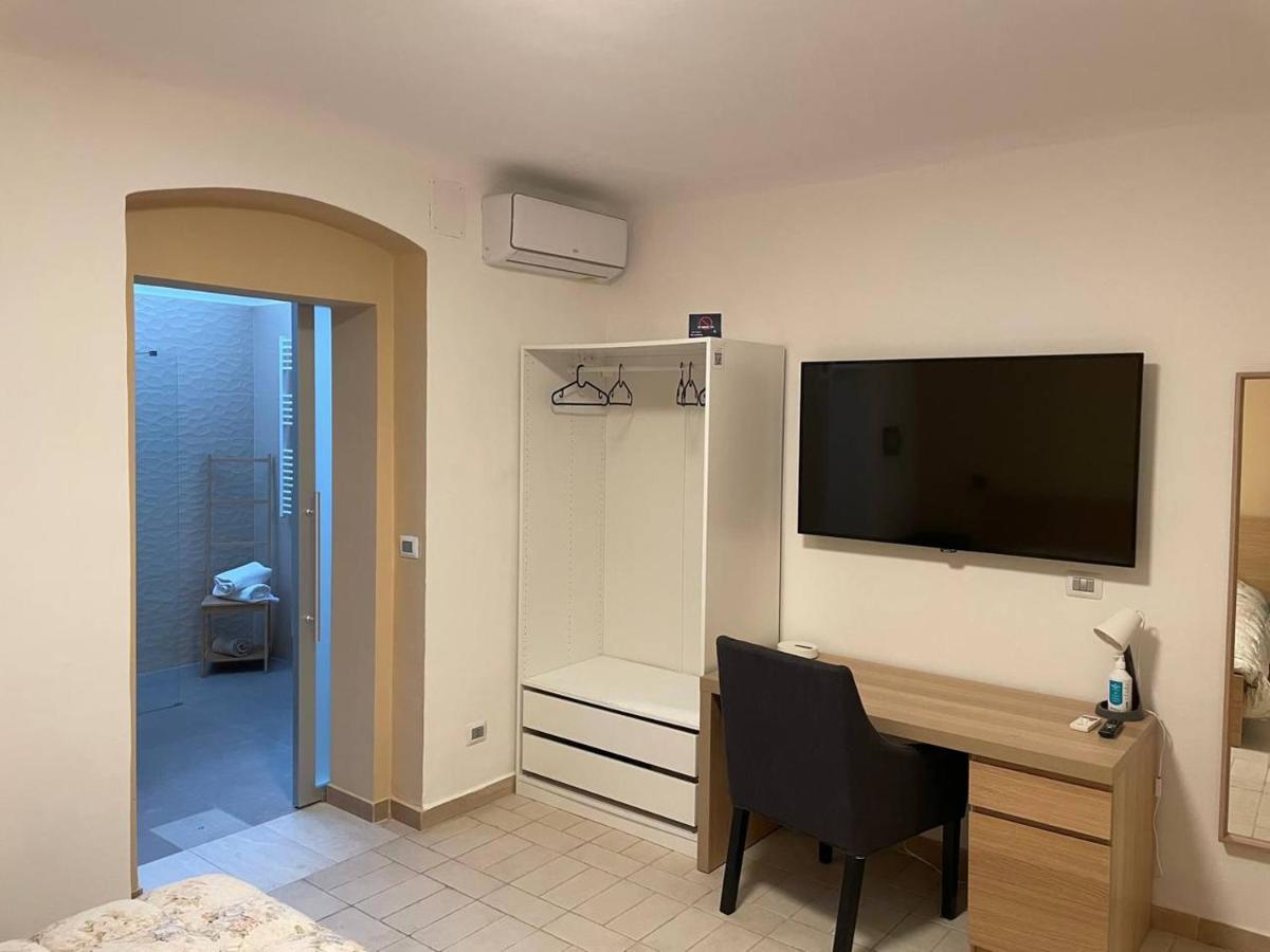 Alex Comfort House Бари Экстерьер фото
